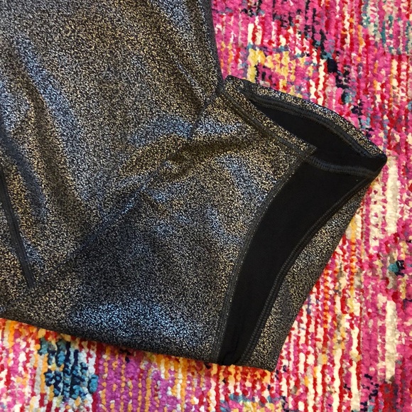 Sparklenation black & silver Lululemon crop pants - Picture 2 of 5